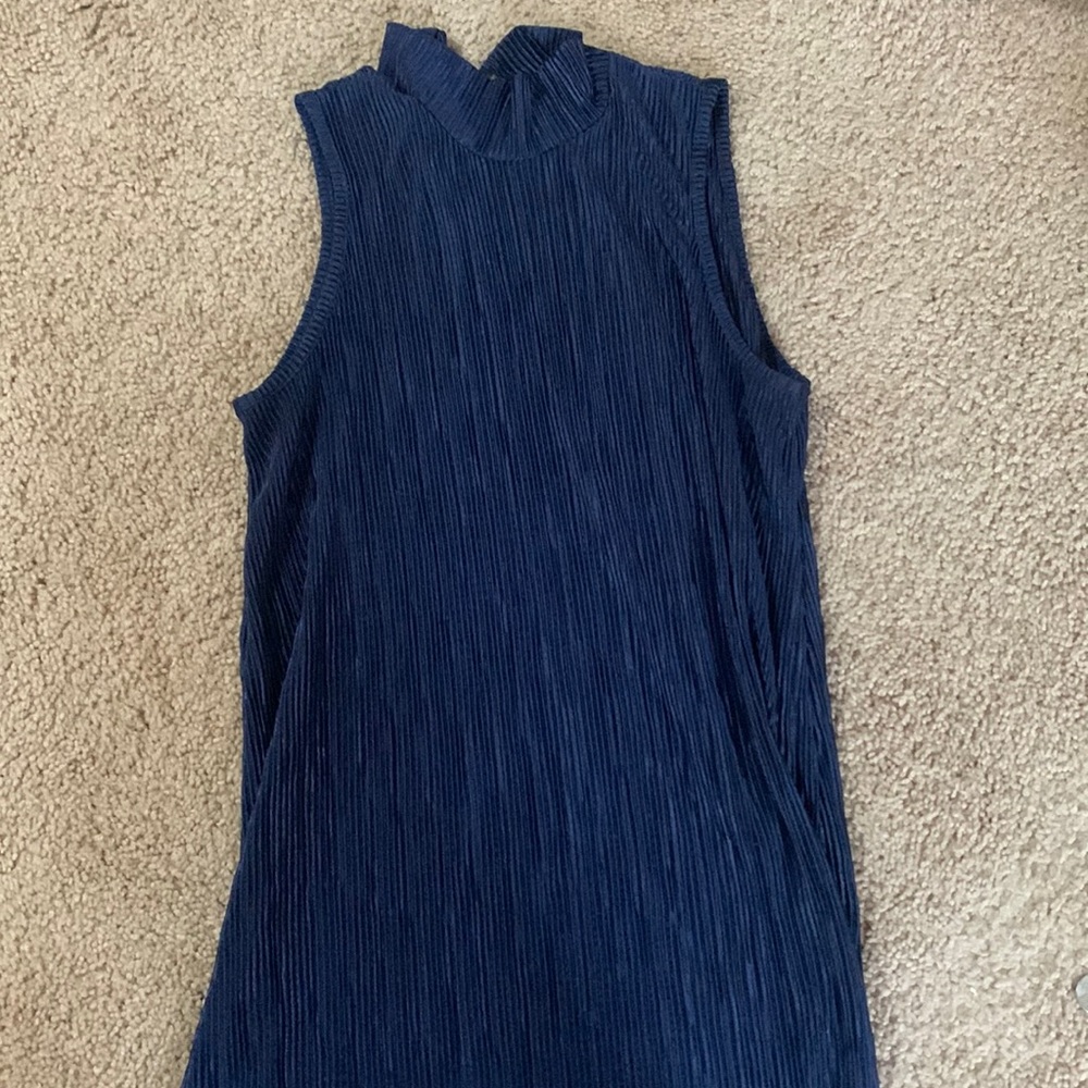 Sleeveless top